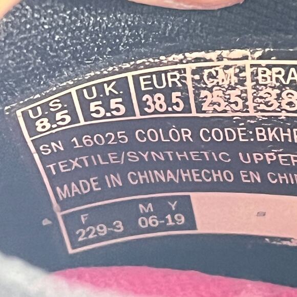 Skechers GO RUN Steady Swift Black Gray Running Shoes 16025 Women's Size 8.5 - Picture 10 of 11